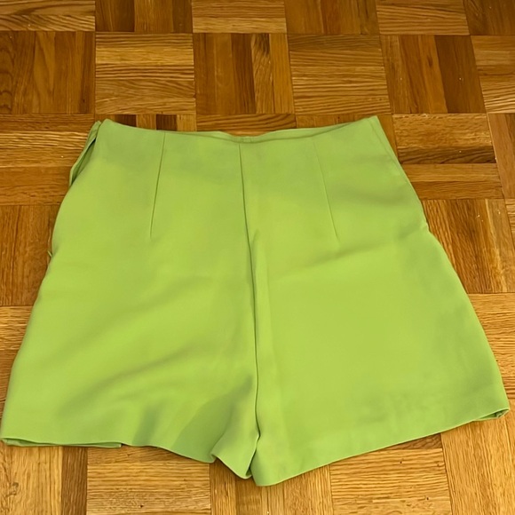 Lime green skort - Picture 2 of 5
